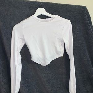 Cropped white long tee • size S • textured material